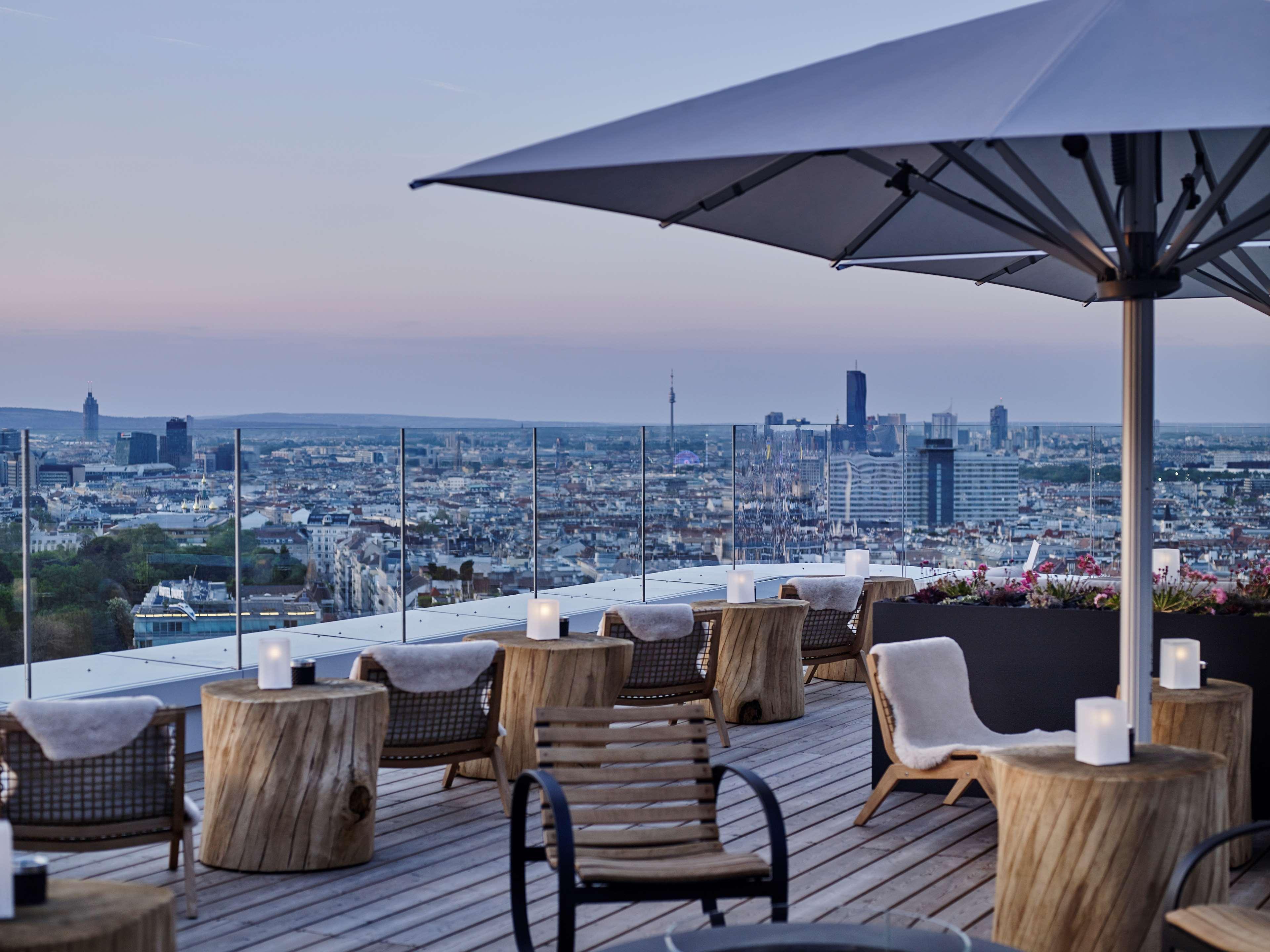 Andaz Vienna Am Belvedere, By Hyatt Exterior photo The rooftop bar